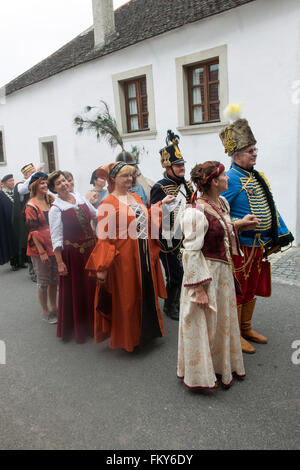 Österreich, Burgenland, Purbach am Neusiedler See, Stadtfest Mit Historischen Kostümen Stockfoto