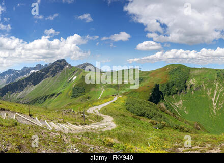 Wanderweg in die Bergwelt der Alpen Allgäu von der Fellhorn an der Kanzelwand Stockfoto