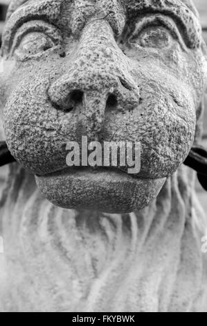 Detail-Skulptur Fontana Contarini in Piazza Vecchia, Città Alta, Bergamo, Lombardei, Italien. Stockfoto