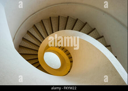 Spiralförmige Treppe, Museum Unterlinden, Rue d'Unterlinden, Colmar, Elsass, Frankreich Stockfoto