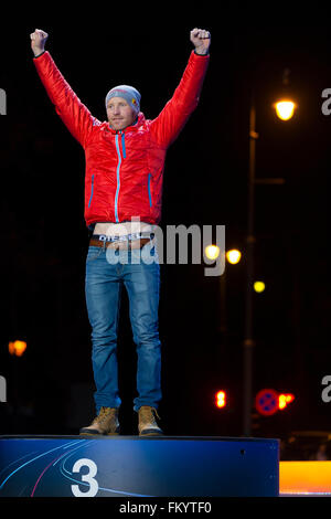 Holmenkollen, Oslo, Norwegen. 10. März 2016. IBU Biathlon-Weltcup. Simon Eder Österreich Bronze-Medaille auf dem Podium Medaillenvergabe während IBU World Championships Biathlon 2016 in Holmenkollen Oslo, Norwegen. Bildnachweis: Aktion Plus Sport/Alamy Live-Nachrichten Stockfoto