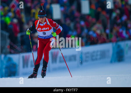 Holmenkollen, Oslo, Norwegen. 10. März 2016. IBU Biathlon Weltmeisterschaften. Mehmet Ustuntas der Türkei konkurriert im Männer 20km Einzelwettkampf während IBU World Championships Biathlon 2016 in Holmenkollen Oslo, Norwegen. Bildnachweis: Aktion Plus Sport/Alamy Live-Nachrichten Stockfoto