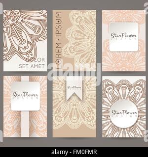 Satz von Vektor-Design-Vorlagen. Broschüren in zufälligen bunten Stil. Vintage-Rahmen und Hintergründe. Blume, Mandala Design. Stock Vektor