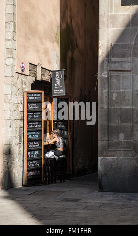 Bar am Fossar de Les Moreres Denkmal Platz, Sant Pere, Santa Caterina ich la Ribera Viertel Ciutat Vella, Barcelona, Spanien Stockfoto