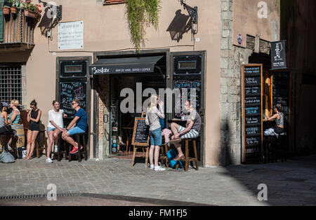 Bar am Fossar de Les Moreres Denkmal Platz, Sant Pere, Santa Caterina ich la Ribera Viertel Ciutat Vella, Barcelona, Spanien Stockfoto