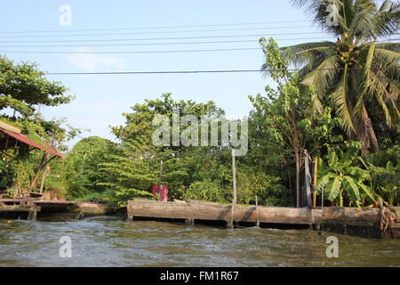 Ein Shanty-Haus am Wat Pho, Bangkok, Thailand Stockfoto