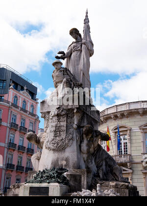 Krieg-Gedenksäule auf der Avenida de Liberdade in Lissabon, der Hauptstadt von Portugal Stockfoto