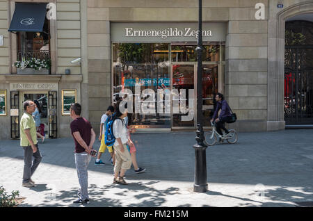 Ermenegildo Zegna-Store an der Passeig de Gracia Avenue in Barcelona, Spanien Stockfoto