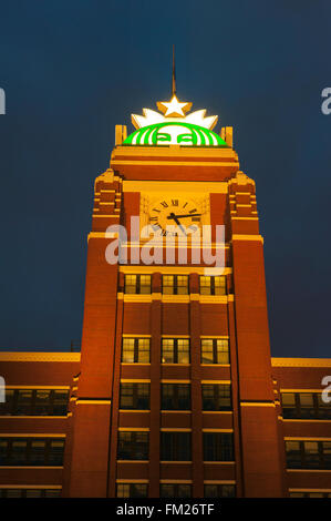 Starbucks-Logo oben auf Corporate Headquarter, Seattle, Washington Stockfoto