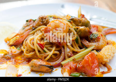 Tom Yum Spaghetti, thailändisches Essen Stockfoto