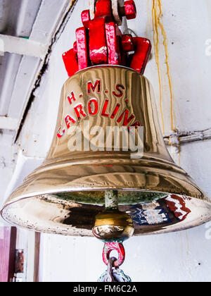 Bell an Bord HMS Caroline 1. Weltkrieg Fregatte und ein letzte verbliebene Schiff aus der Schlacht von Jütland. Stockfoto