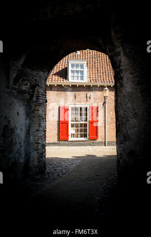 Mittelalterliche Festung Wand Stadttor Koppeltor in die Stadt Amersfoort, Niederlande Stockfoto