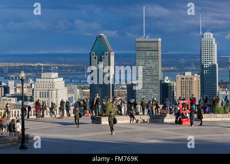 Kanada, Provinz Quebec, Montreal, Blick auf die Stadt und seinen Wolkenkratzern aus der Sicht Kondiaronk auf dem Mount Royal Stockfoto