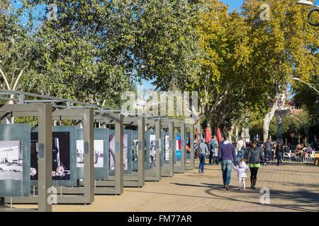 Spanien, Andalusien, Sevilla, Feria Bezirk Alameda de Hercules, temporäre Fotoausstellung Stockfoto