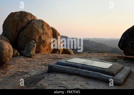 Simbabwe, Matabeleland South Province, matobo oder matopos Hills National Park, ein UNESCO Weltkulturerbe, Felsbrocken auf Malindidzimu Hill (Haus des Geschäfts- oder Firmenwertes Spirituosen) auf dem Gipfel der Welt, wo die Cecil Rhodes wird begraben, sein Grab Stockfoto