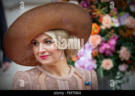 Paris, Frankreich. 10. März 2016. König Willem-Alexander und Maxima der Königin der Niederlande während eines Treffens mit der niederländischen Gesellschaft in Frankreich im Hotel Potocki in Paris, Frankreich, 10. März 2016. Der König und die Königin sind in Frankreich für einen Staatsbesuch 10 und 11. März. Foto: Patrick van Katwijk POINT DE VUE, - Nein-Draht-SERVICE-/ Dpa/Alamy Live News Stockfoto