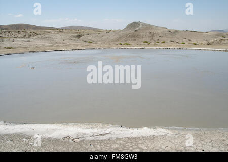 Schlamm-See auf einem Mud Volcano, Qubustan, Aserbaidschan Stockfoto