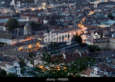 Frankreich, Doubs, Besancon, Altstadt, Saint Jacques Spital und Kapelle Notre Dame du Zuflucht, von Fort de Chaudanne Stockfoto