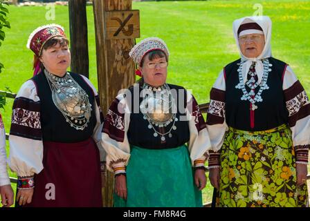 Estland (Baltikum), Polva Region, Varska, Seto Bauernmuseum, Seto Frauen in traditioneller Tracht Stockfoto