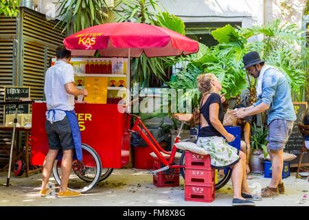 Spanien, Katalonien, Barcelona, Poblenou, Palo Alto Markt, im freien Markt monatlich, spezialisiert auf den Verkauf von Soda Kas bar Stockfoto