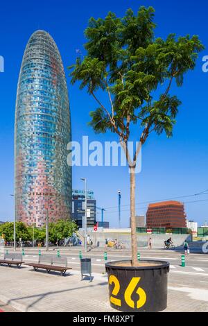 Spanien, Katalonien, Barcelona, Poblenou, Plaça de Les Glories Catalana, Torre Agbar (2005) vom französischen Architekten Jean Nouvel Stockfoto