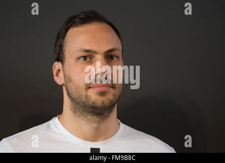 Fellbach, Deutschland. 11. März 2016. DTM-Race-Pilot Gary Paffett auf einer Pressekonferenz anlässlich des Beginns der neuen Rennsaison in Fellbach, Deutschland, 11. März 2016. Foto: Marijan Murat/Dpa/Alamy Live News Stockfoto