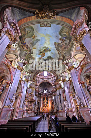 In St. Nikolaus-Kirche in Mala Strana ("kleine Viertel"), Prag, Tschechische Republik Stockfoto