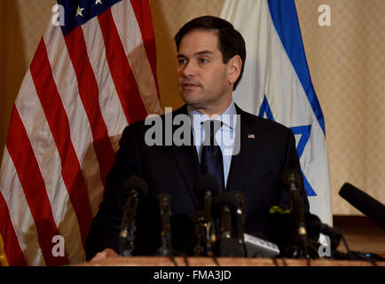 West Palm Beach, Florida, USA. 11. März 2016. Senator Marco Rubio spricht über seine Unterstützung für Israel am Tempel Beth El. Rubio seine Unterstützung für Israel zementiert und Israel-Politik der Obama-Regierung kritisiert. Bildnachweis: Sun-Sentinel/ZUMA Draht/Alamy Live-Nachrichten Stockfoto