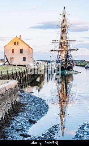 alten Galeone und alten Hafen in Salem, Massachusetts USA Stockfoto