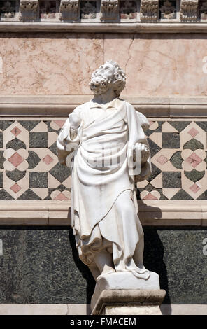 Statue des Propheten von Andrea Pisano, Cattedrale di Santa Maria del Fiore (Kathedrale der Heiligen Maria der Blume), Florenz, Italien Stockfoto