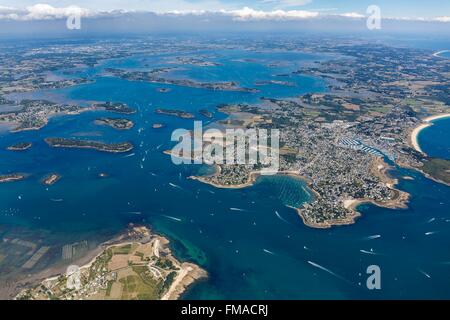 Frankreich, Morbihan, Arzon, Pointe de Kerpenhir, Golf von Morbihan Mund, Port Navalo, Arzon und Le Crouesty Marina (Luftbild) Stockfoto