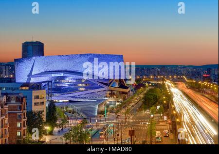 Frankreich, Paris, La Villette Park, Philharmonie de Paris vom Architekten Jean Nouvel und Boulevard Peripherique (Ringstraße) Stockfoto