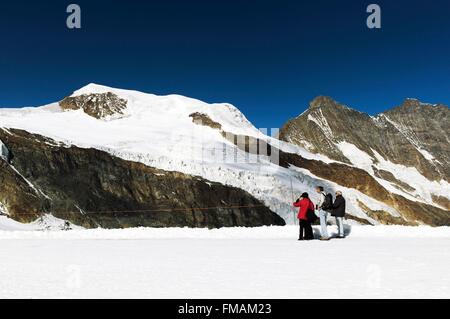 Schweiz, Wallis, Saastal, Saas Fee, Mittelallalin 3500 m, Sicht auf den Dom (4545 m)-Gipfel Stockfoto