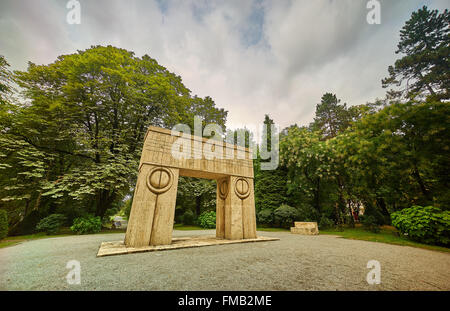 Tor des Kusses von Constantin Brancusi in Targu Jiu, Rumänien. Stockfoto