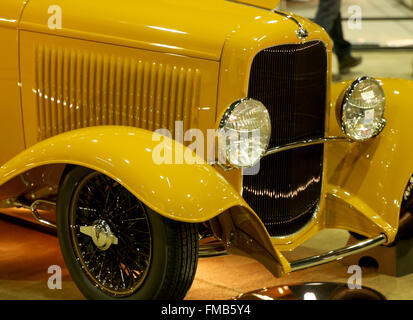 Smiley-Gesicht auf dem Grill eines 1932 Ford Autos in der Welt der Räder Auto Show Chicago Illiniois Stockfoto