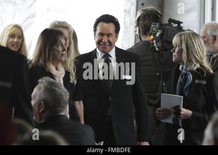 Simi Valley, Kalifornien, USA. 11. März 2016. WAYNE NEWTON kommt bei den Reagans Beerdigung in der Ronald Reagan Presidential Library statt. Bildnachweis: Troy Harvey/ZUMA Draht/Alamy Live-Nachrichten Stockfoto