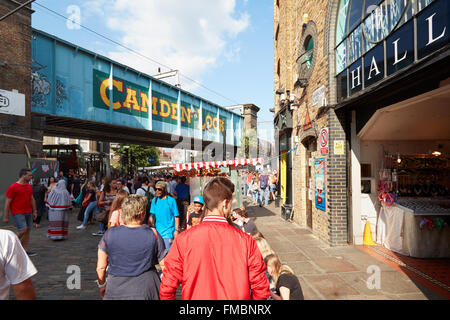 Camden Lock Zeichen in Camden Market Area, berühmte Touristenattraktion in London Stockfoto