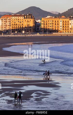 Spanien, Baskenland, Provinz Guipúzcoa Provinz (Guipuzkoa), San Sebastian (Donostia), Kulturhauptstadt Europas 2016 Zurriola Stockfoto