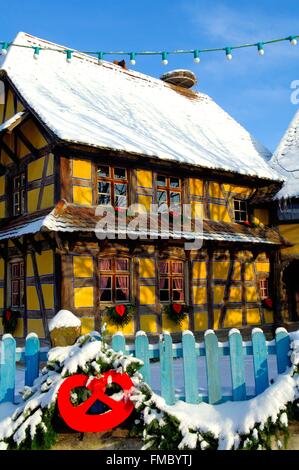 Weihnachten im Ecomusée d ' Alsace (rechtlicher Hinweis), ein Museum, das elsässische Traditionen gewidmet, Ungersheim, Haut Rhin, Frankreich Stockfoto