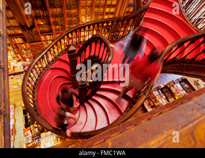 Portugal, Porto, Innenansicht der Buchhandlung Lello. Stockfoto