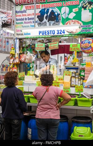 Peru, Lima, die Altstadt (Weltkulturerbe der UNESCO), Mercado Central, in der Nähe von Barrio Chino (Chinatown) Stockfoto