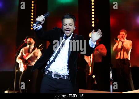 Brighton, UK. 11. März 2016. Peter Andre führt seine 'Komm Swing mit mir' The Brighton Centre, Brighton, Großbritannien - Kredit-11. März 2016: Jason Richardson/Alamy Live News Stockfoto