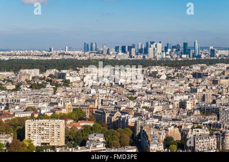 Frankreich, Paris, Gesamtansicht des 16. Arrondissement von Paris und La Défense Geschäftsviertel (Luftbild) Stockfoto