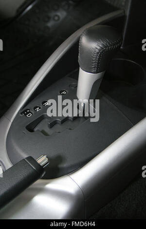 Gangwechsel Hebel im Innenraum des Wagens Stockfoto
