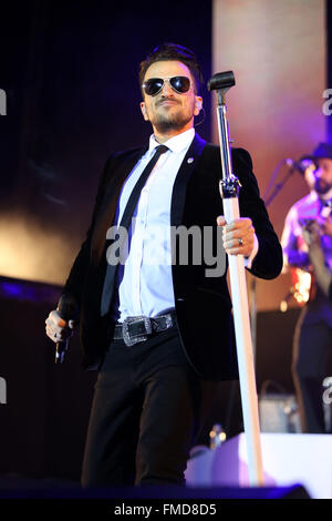 Brighton, UK. 11. März 2016. Peter Andre führt seine 'Komm Swing mit mir' The Brighton Centre, Brighton, Großbritannien - Kredit-11. März 2016: Jason Richardson/Alamy Live News Stockfoto