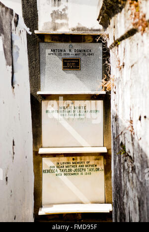 Oberirdisch Gewölbe im Friedhof keine 2 New Orleans Louisiana USA Stockfoto