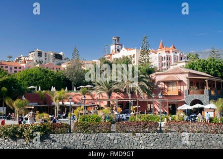 Strandpromenade Playa del Duque, hinter Grand Hotel Bahia del Duque, Costa Adeje, Teneriffa, Kanarische Inseln, Spanien Stockfoto