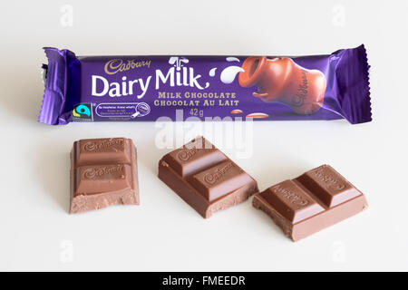 Cadbury Dairy Milk chocolate Bar.  Kanadische Verpackung gezeigt. Stockfoto