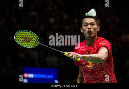 Birmingham. 11. März 2016. Lin Dan aus China konkurriert in der Herren Einzel Viertelfinalspiel gegen Jan O Jorgensen von Danmark an den 2016 YONEX All England Open Badminton Championships in Birmingham, Großbritannien am 11. März 2016. Bildnachweis: Tang Shi/Xinhua/Alamy Live-Nachrichten Stockfoto