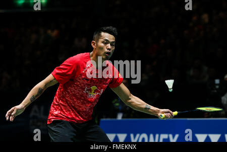 Birmingham. 11. März 2016. Lin Dan aus China konkurriert in der Herren Einzel Viertelfinalspiel gegen Jan O Jorgensen von Danmark an den 2016 YONEX All England Open Badminton Championships in Birmingham, Großbritannien am 11. März 2016. Bildnachweis: Tang Shi/Xinhua/Alamy Live-Nachrichten Stockfoto